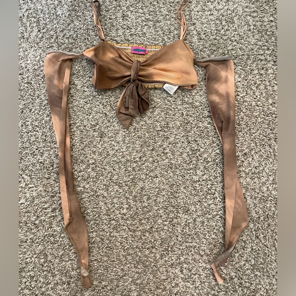 Edikted Multi color off the sleeve crop top